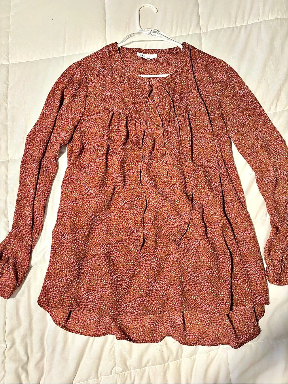 DR2 by Daniel Rainn Geometric Blouse in Brown & Pink. Size M.
